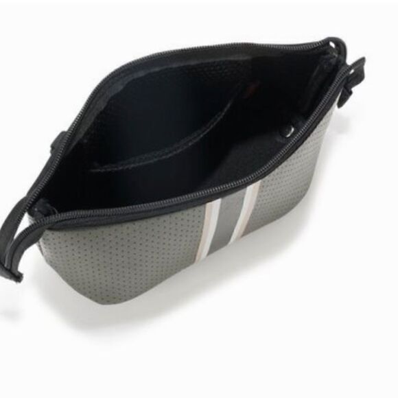 Dark Green Coated Neoprene - Cosmetic Case - NEW   NWT - Picture 9 of 9